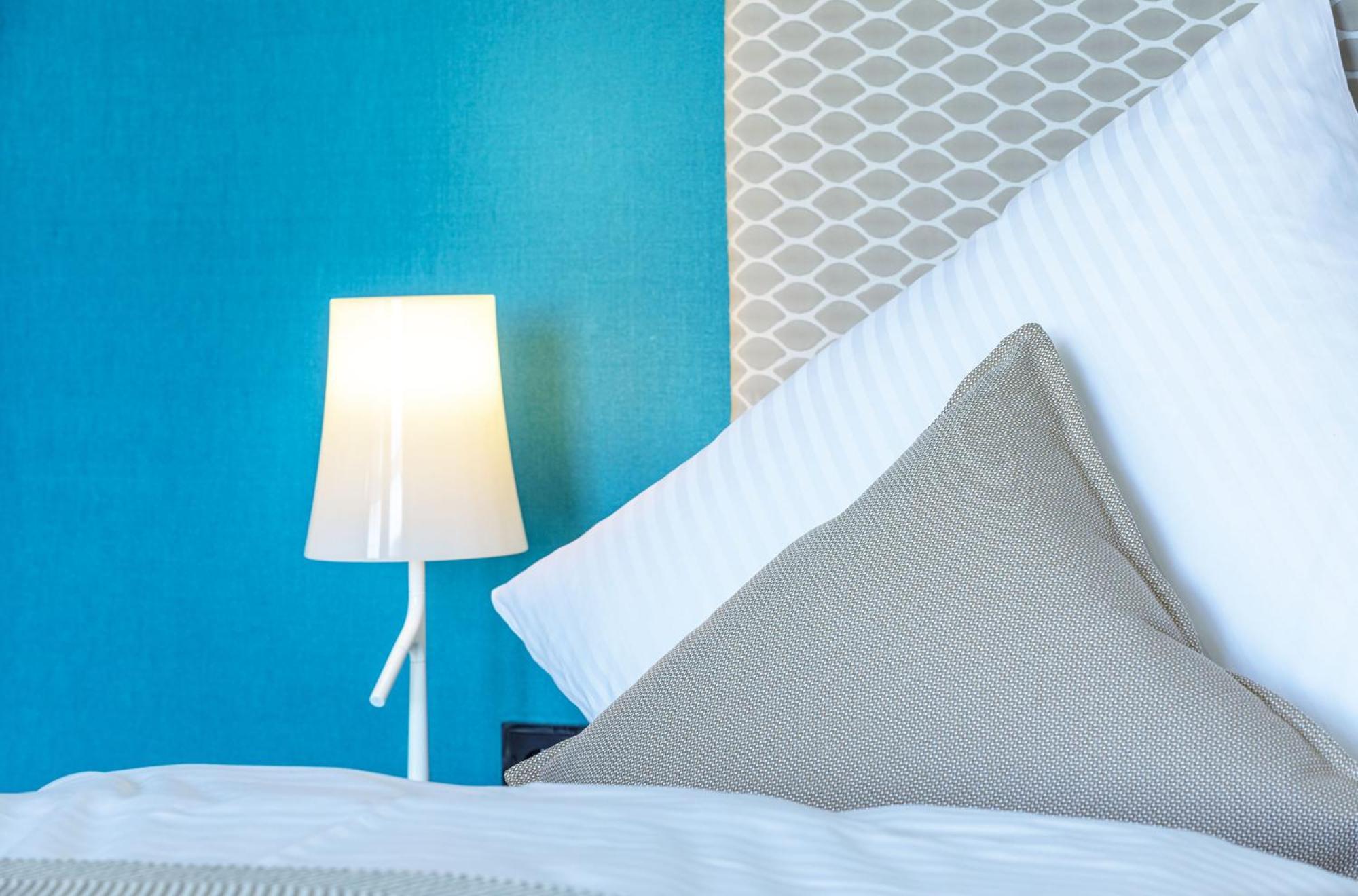 Alte Seefahrtschule - Zwei Wasser Aparthotel วุสโทรว์ ห้อง รูปภาพ